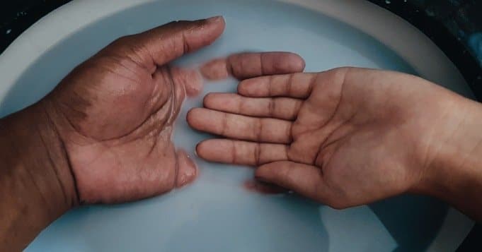 baño de agua de arroz para la suerte