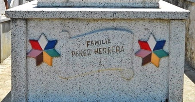 Tumba de Leocadia Pérez Herrera