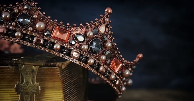 The crown of Oyá yansa