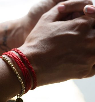 Pulsera roja para el mal de ojo